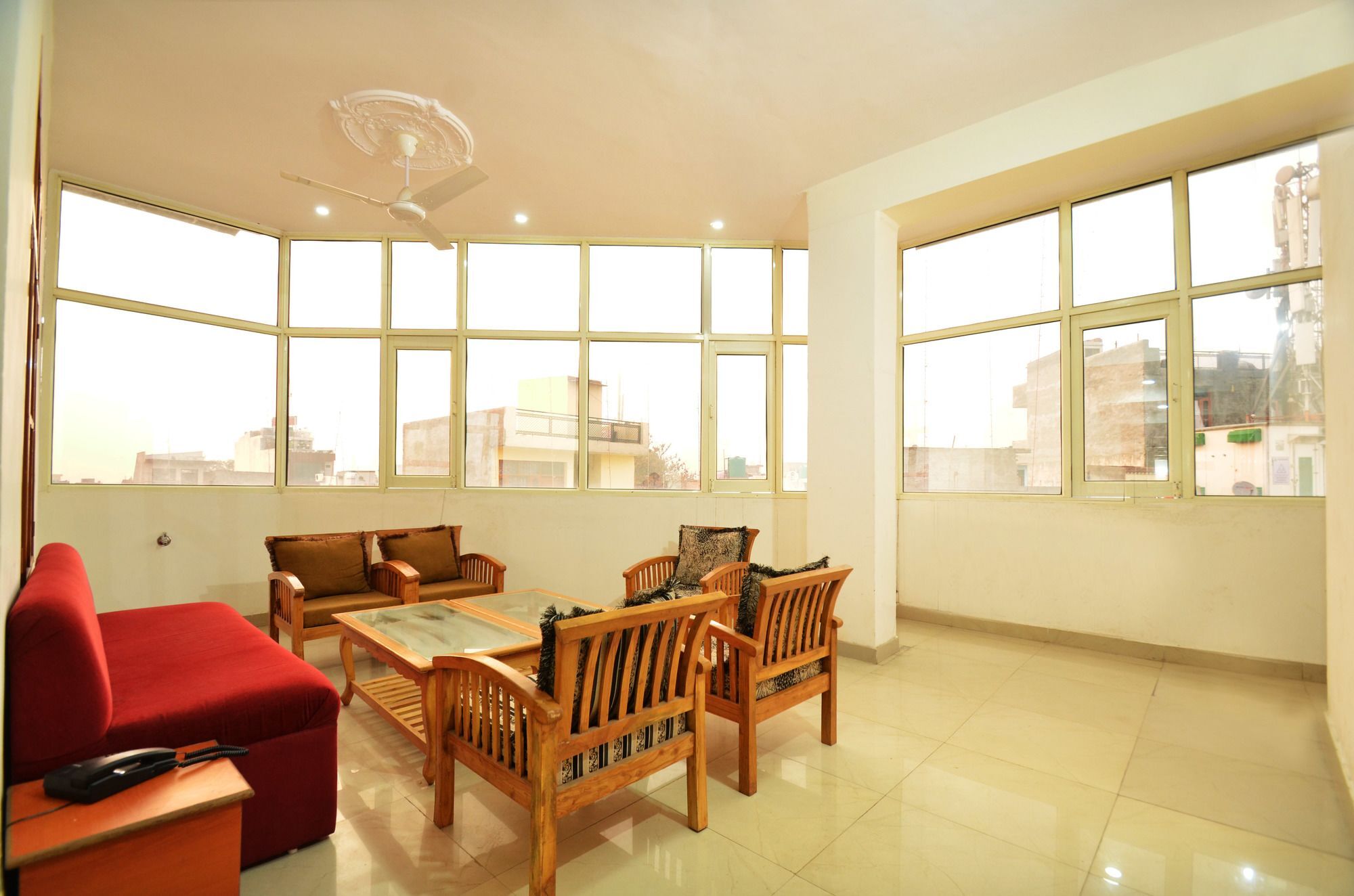 Oyo Platinum Inn Nayagaon Екстериор снимка
